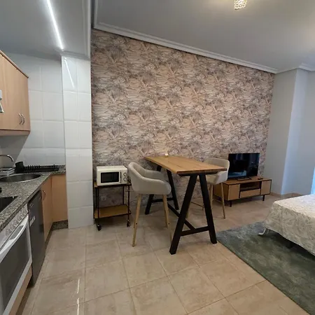 Luna 5 * Oviedo
